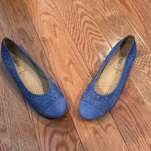 Brand New Gabor Hovercraft Size 9 Ballet Flats in Dark Periwinkle